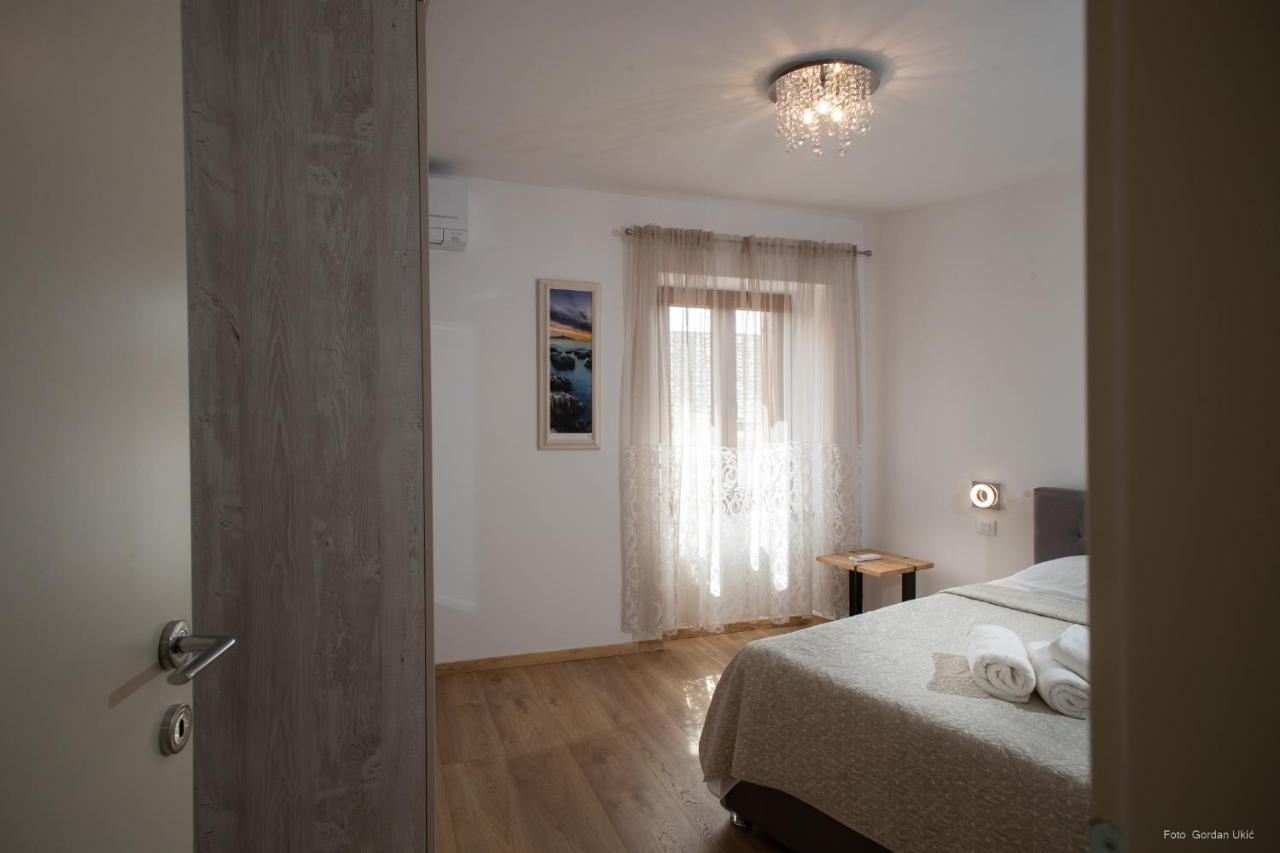 Apartments And Rooms Luan Ровинь Экстерьер фото